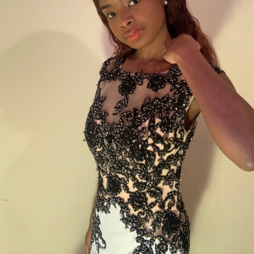 Prom dress - Picture 4 of 4